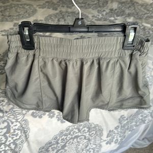 Lululemon Hotty Running shorts size 8 olive